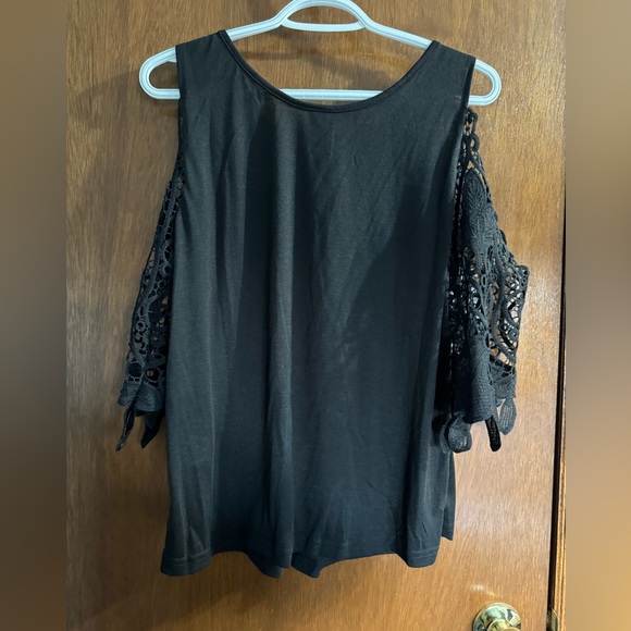 Shein Black Open Shoulder Top Size 0XL - Picture 5 of 5
